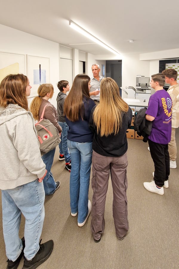 Betriebsbesichtigung der Sekundarschule Ebikon bei der Schmid Gruppe