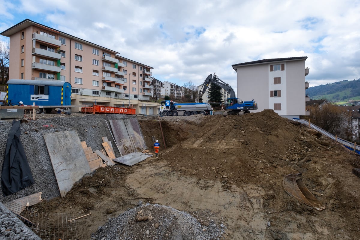 Baugrubenaushub für das MFH in Buchrain