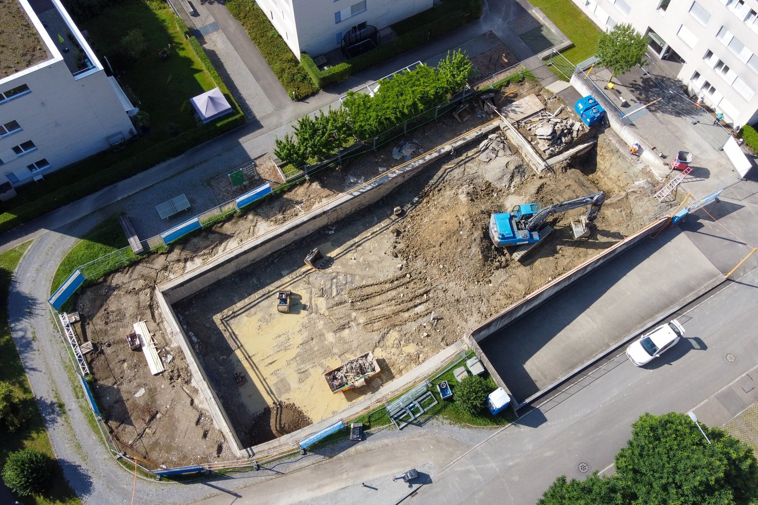 Luftaufnahmen des Baufeldes Nielsenstrasse 16 in Buchrain 