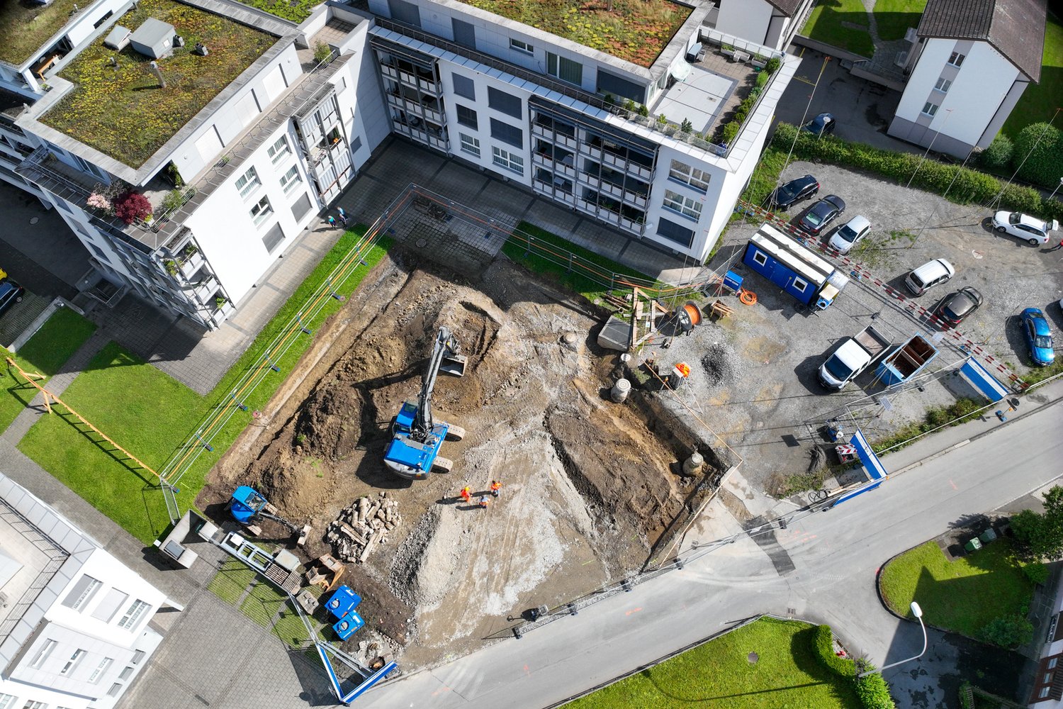 Luftaufnahme der Baugrube Gartenweg in Ebikon