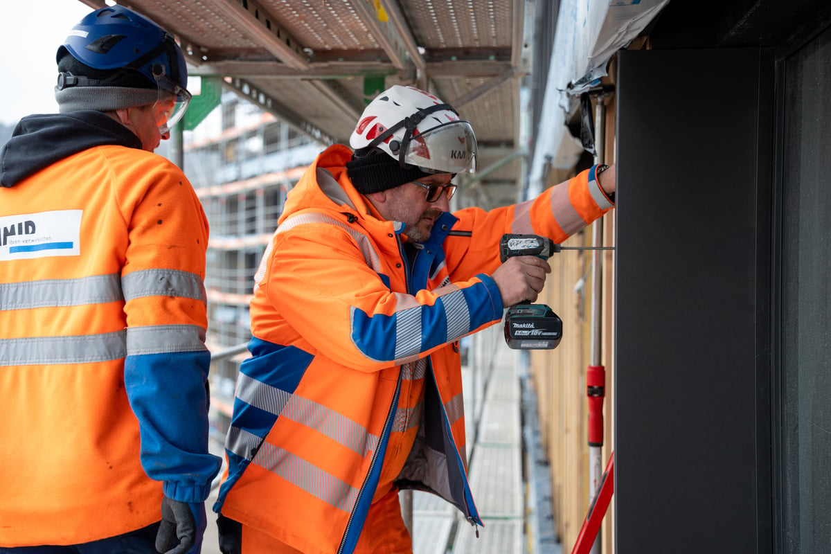 Fassadenbauer bei der Arbeit in der Grünmatt Emmen