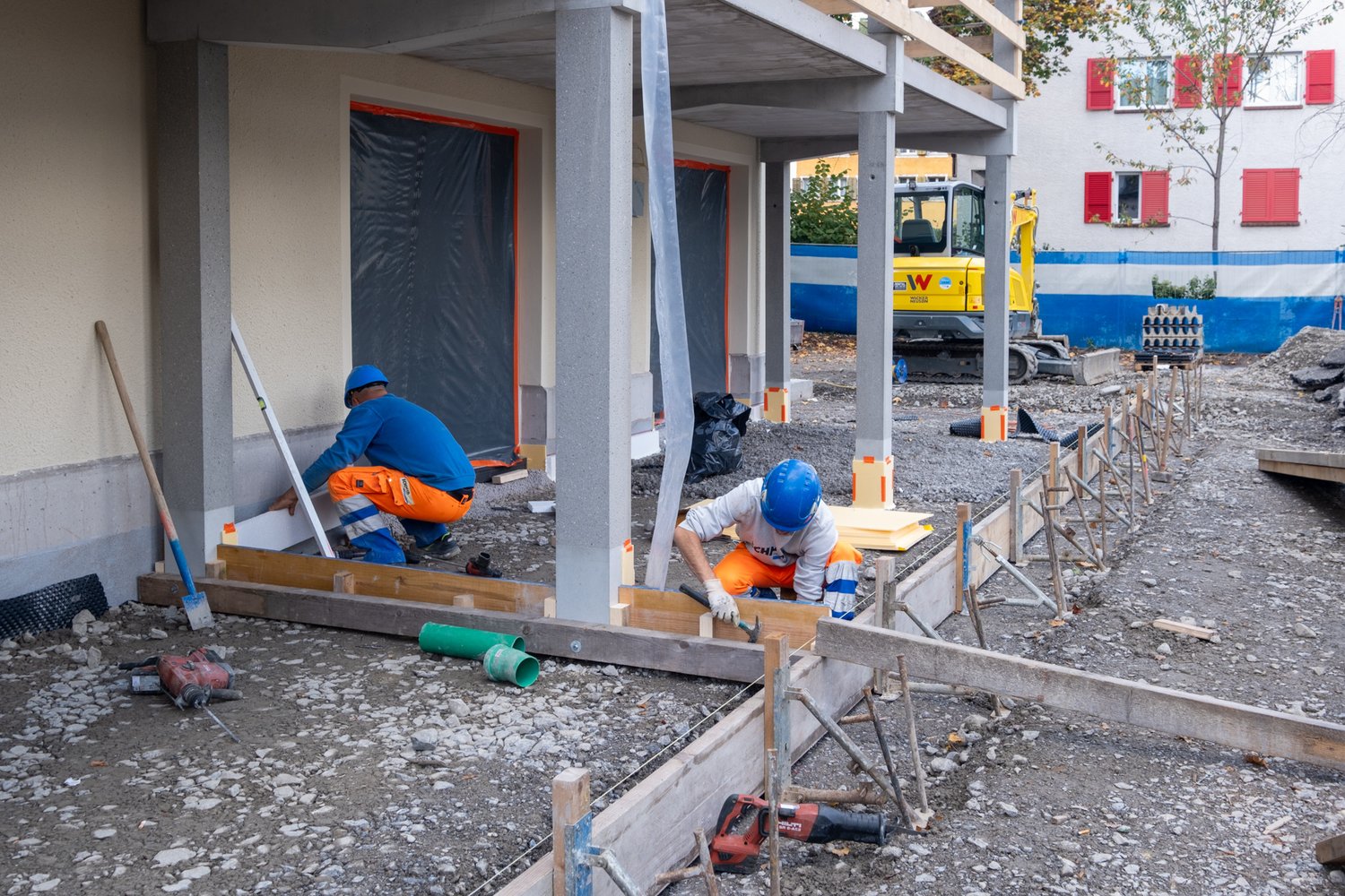 Umgebungsarbeiten bei der Terrasse