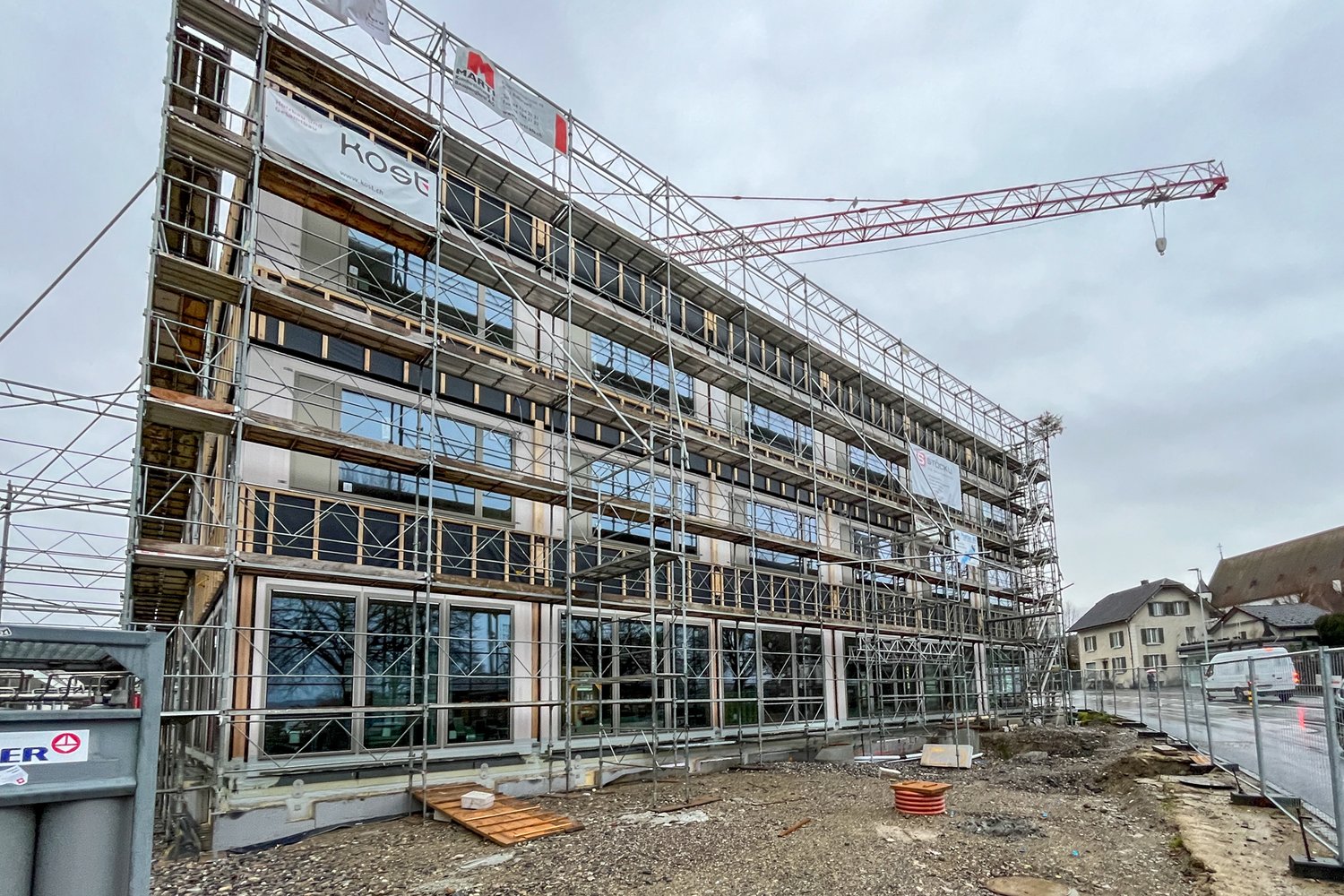 Fassade des neuen Schulhauses in Merenschwand