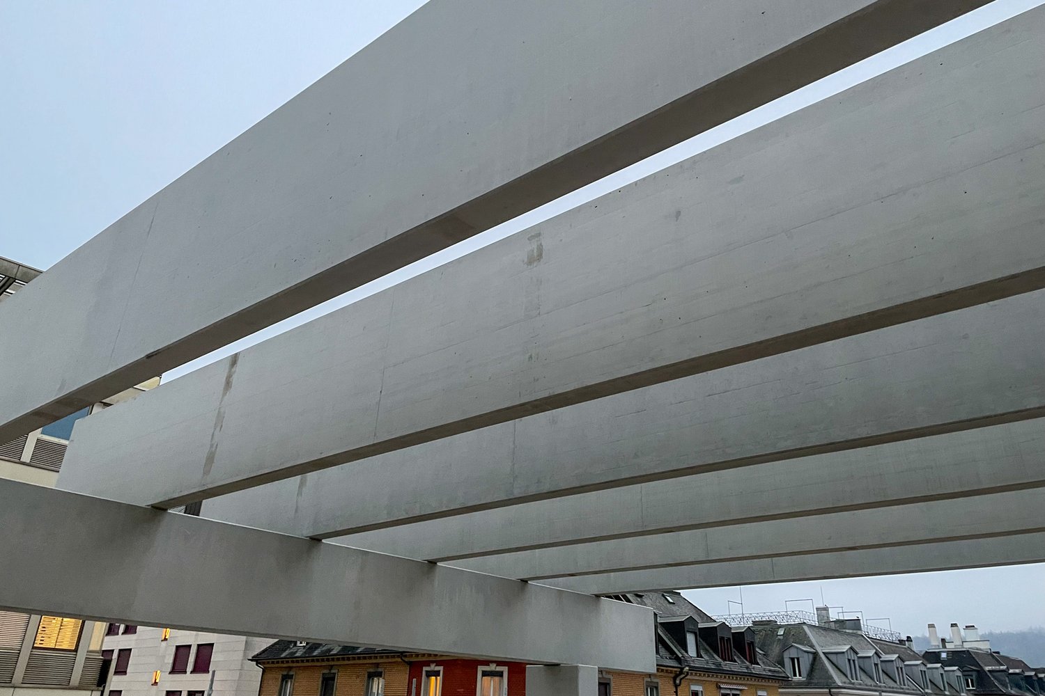 Pergola beim Hochbau in Zürich-Oerlikon